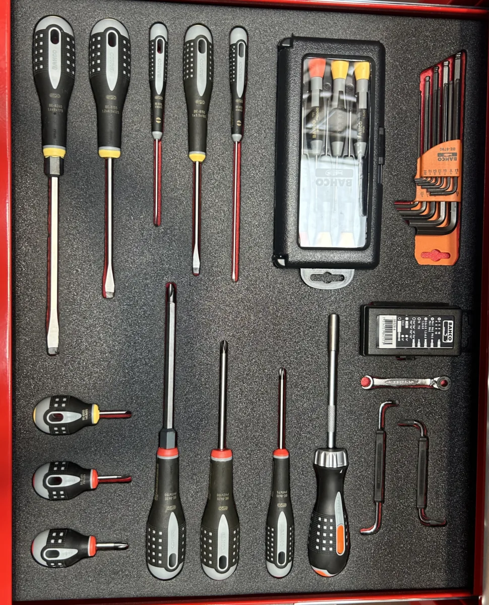 RBI9205C – Aircraft Workshop Cabinet with Imperial (SAE / Standard) and Metric Tools